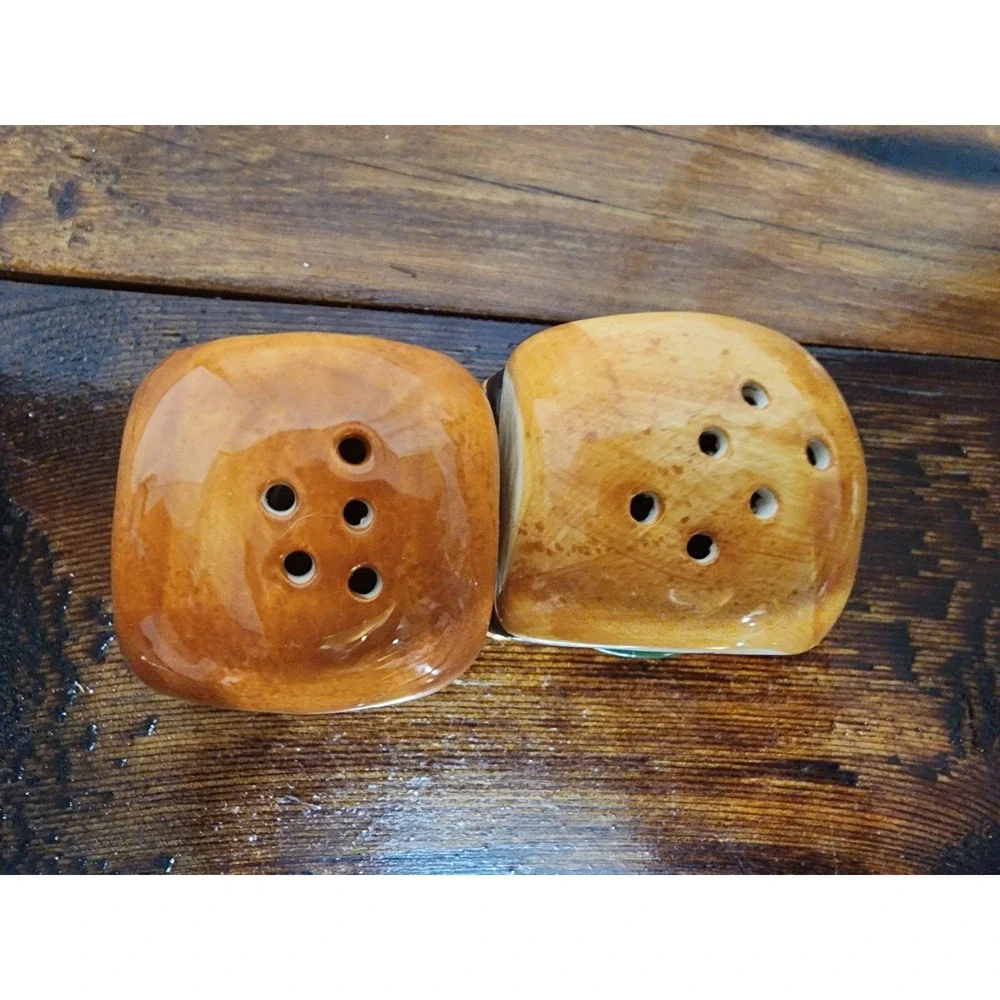 Krystal Salt & Pepper Shakers‎ Burgers